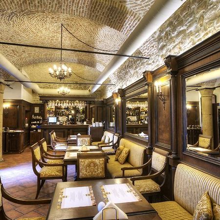 Hotel White House Veliko Tărnovo Esterno foto